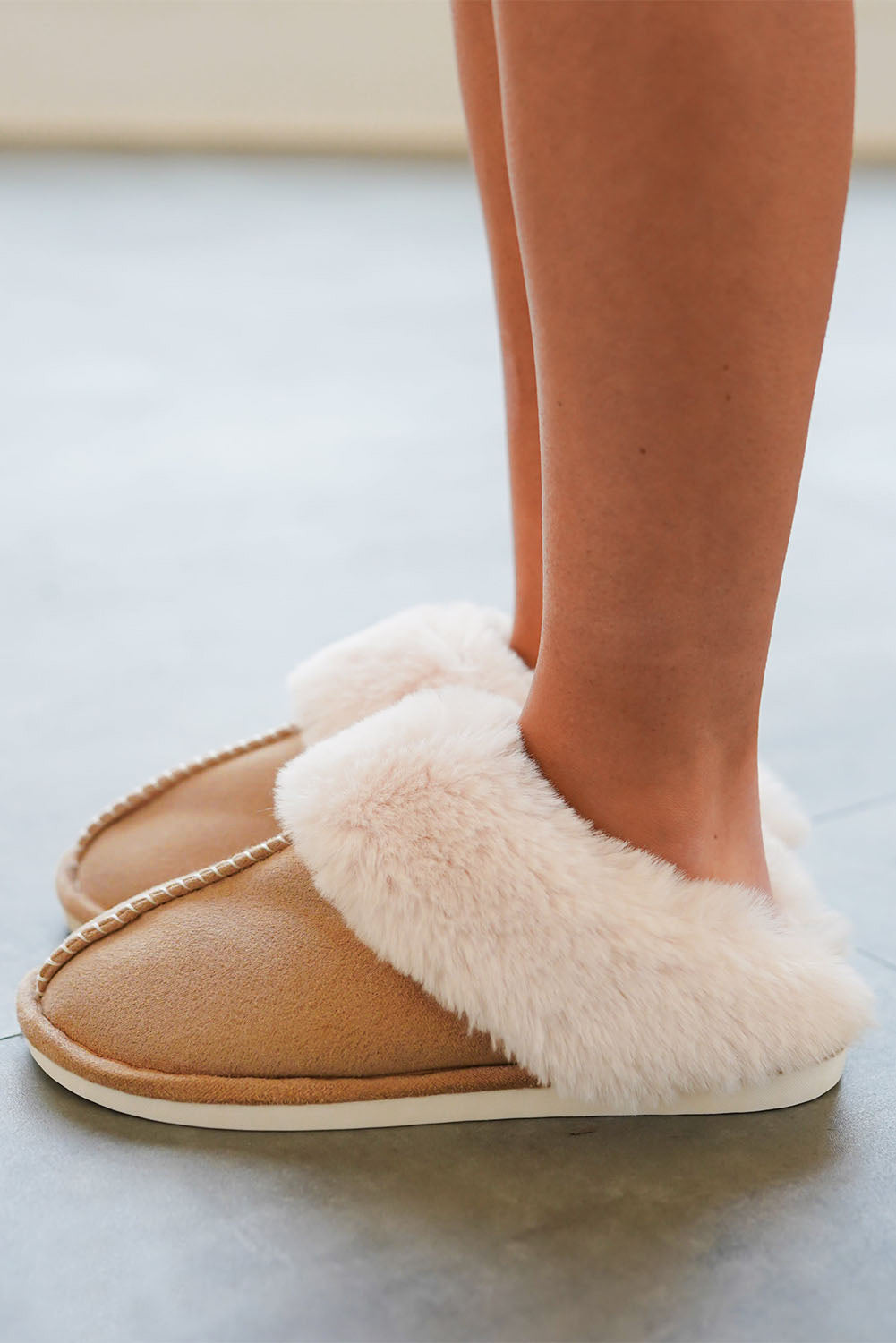 Zapatillas de casa de invierno de ante de felpa camel
