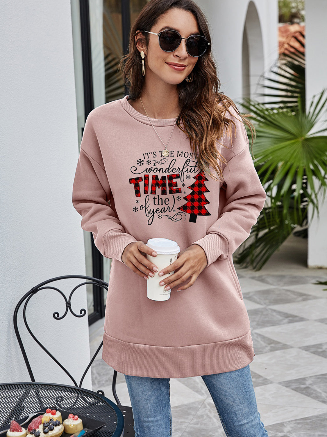 Sudadera con hombros caídos y estampado de árbol de Navidad