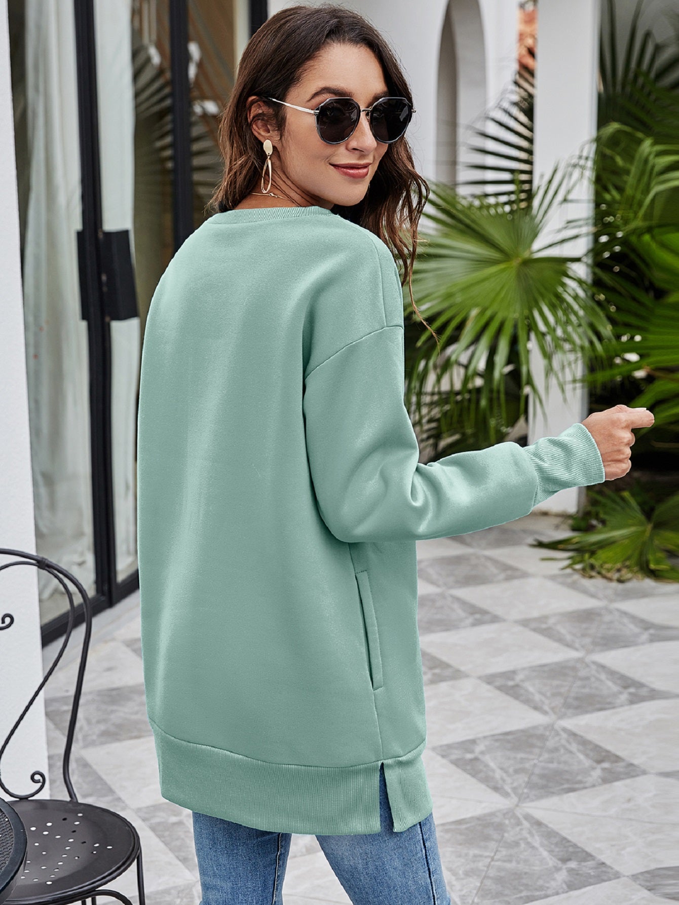 Sudadera con hombros caídos y estampado de árbol de Navidad