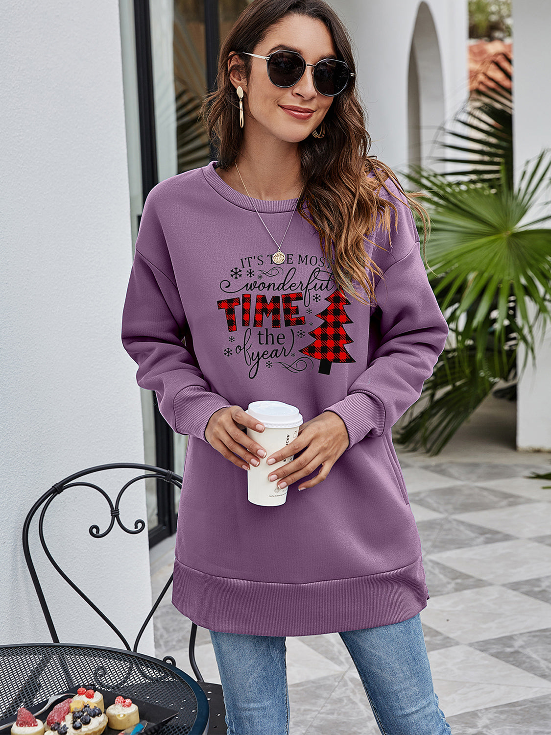 Sudadera con hombros caídos y estampado de árbol de Navidad