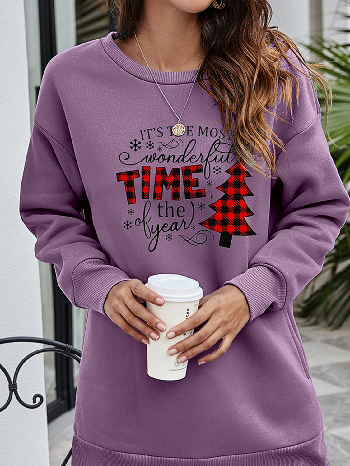Sudadera con hombros caídos y estampado de árbol de Navidad