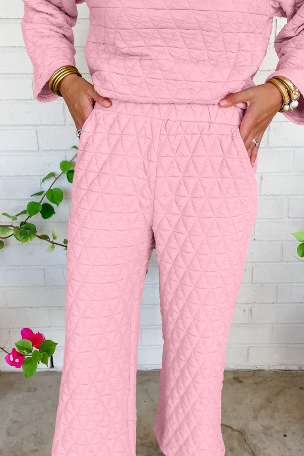 Dark Grey Solid Quilted Pullover and Pants Outfit