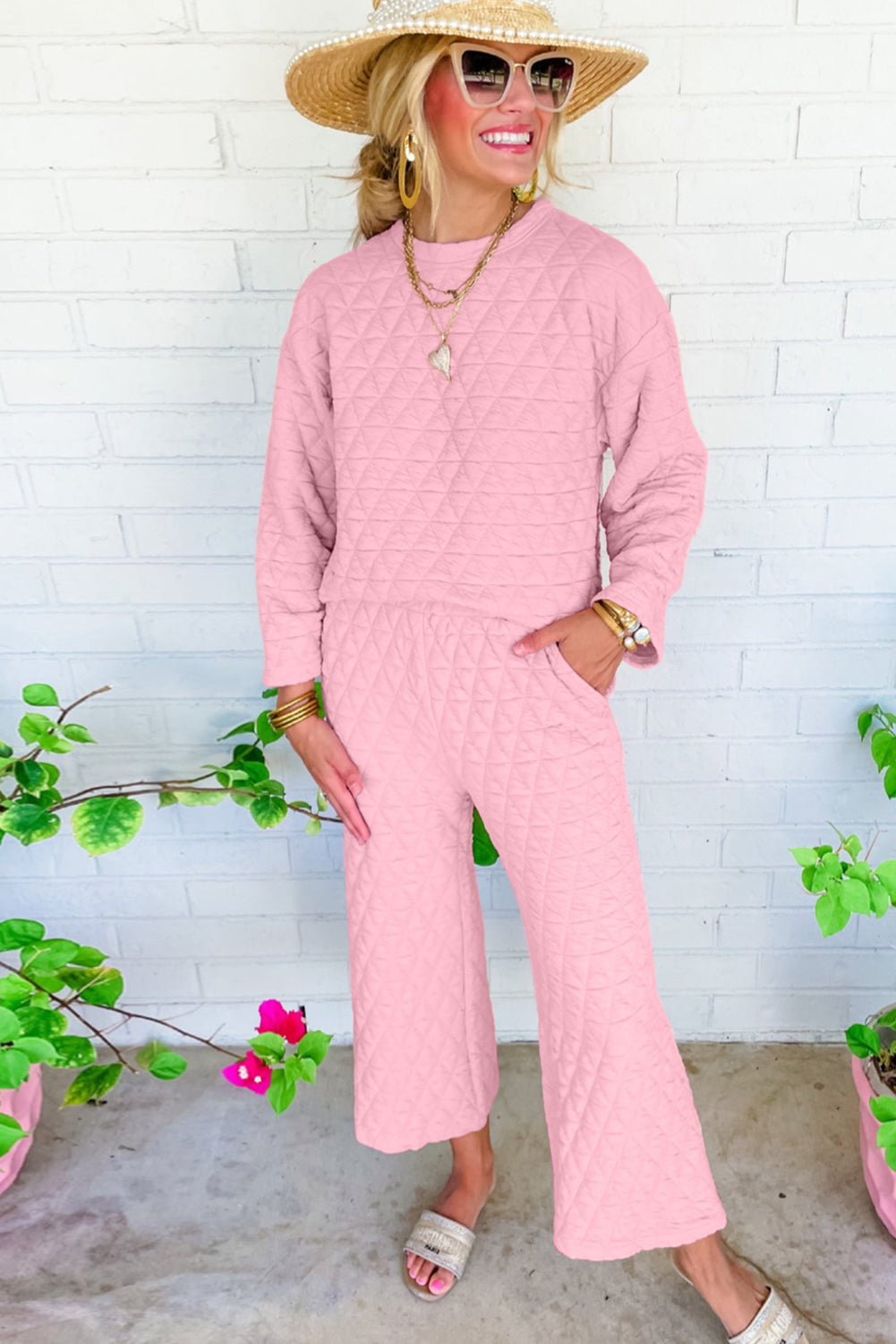 Dark Grey Solid Quilted Pullover and Pants Outfit