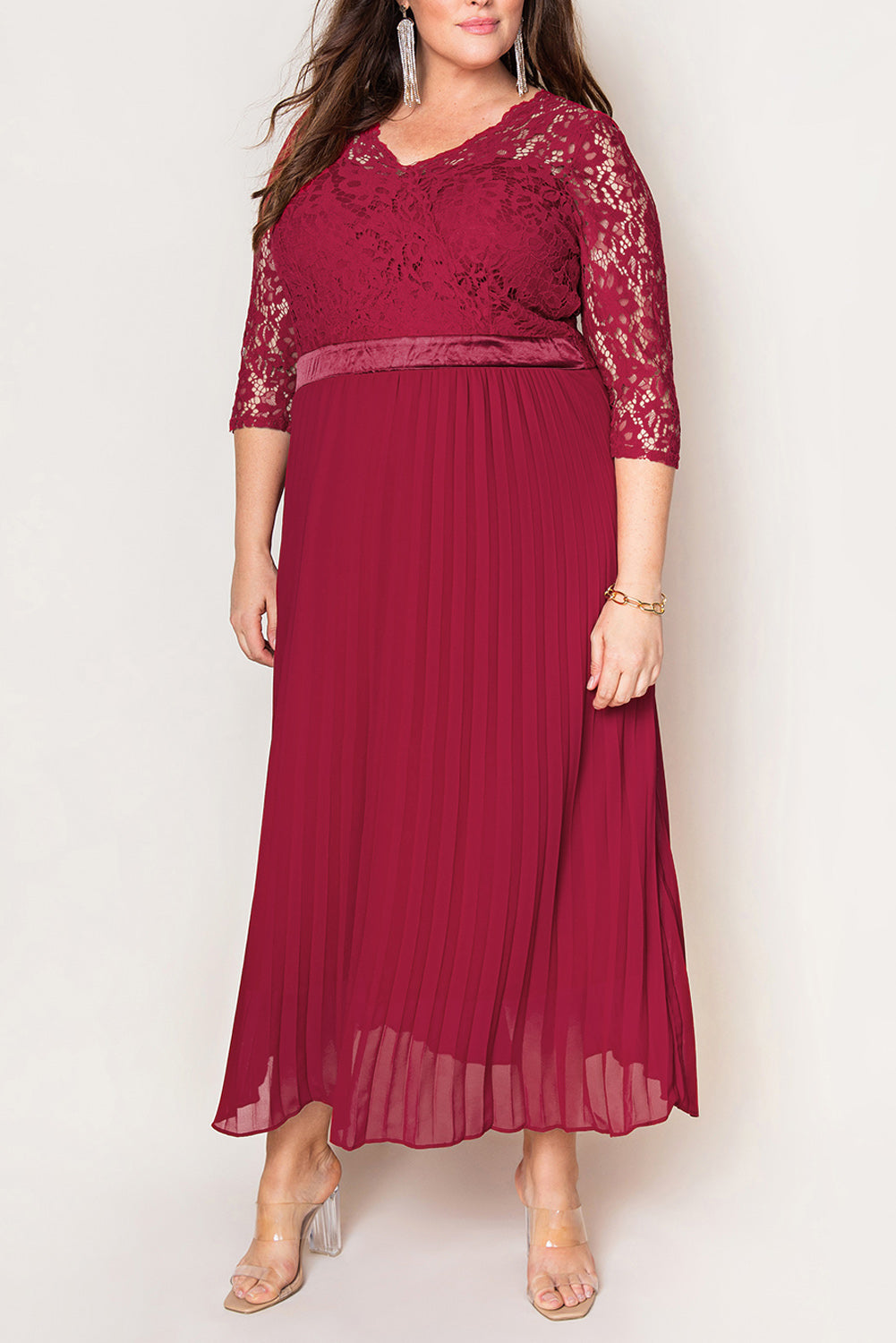 Vestido largo encaje festoneado cuello en V mangas 3/4 tul plisado plus rojo fuego