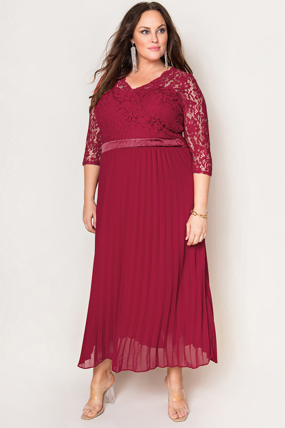 Vestido largo encaje festoneado cuello en V mangas 3/4 tul plisado plus rojo fuego