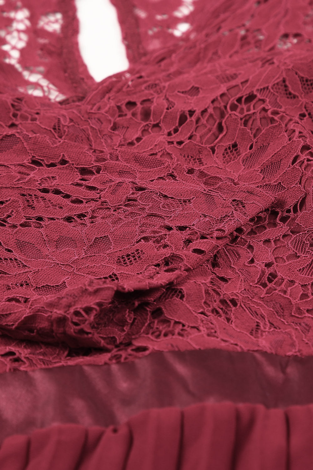 Vestido largo encaje festoneado cuello en V mangas 3/4 tul plisado plus rojo fuego