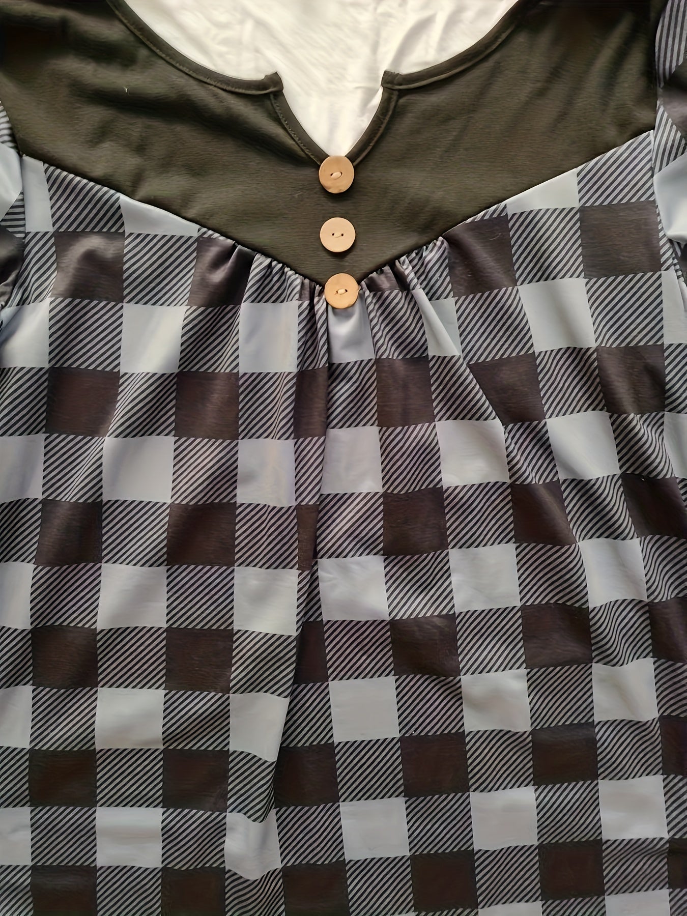 Plaid Print Notch Neck Button T-Shirt, Casual Long Sleeve T-Shirt For Spring & Fall, Women's Clothing